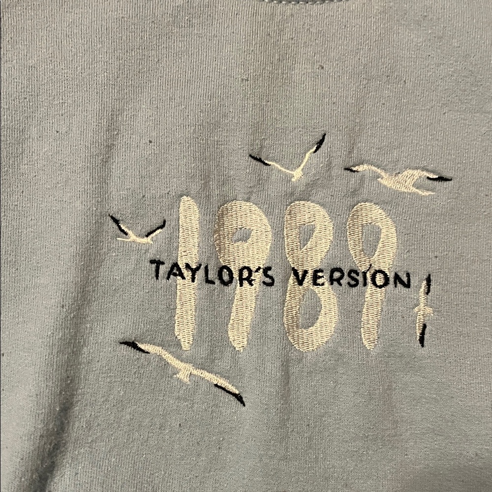 Taylor Swift - 1989 - Gildan Sky Blue Women's Hoodie - Picture 2 of 3